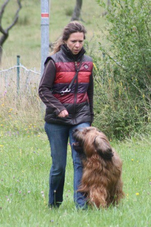 DE-13 Petra Jung & C.I.B. Dhelia des travailleurs barbus